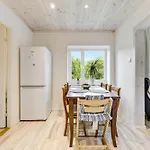Leete Residence- 3br Family Friendly With Huge Garden&free Parking Korter *
