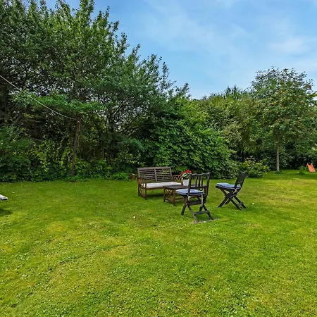 New 3br Family Friendly With Huge Garden&free Parking *