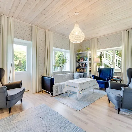 New 3br Family Friendly With Huge Garden&free Parking Lejlighed