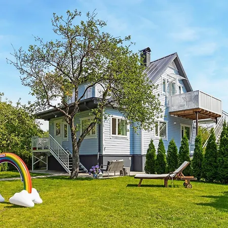 New 3br Family Friendly With Huge Garden&free Parking Apartment *