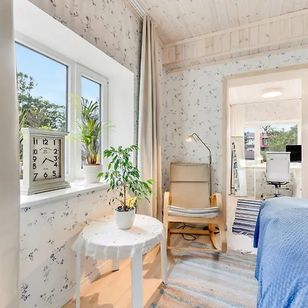 Lägenhet New 3br Family Friendly With Huge Garden&free Parking