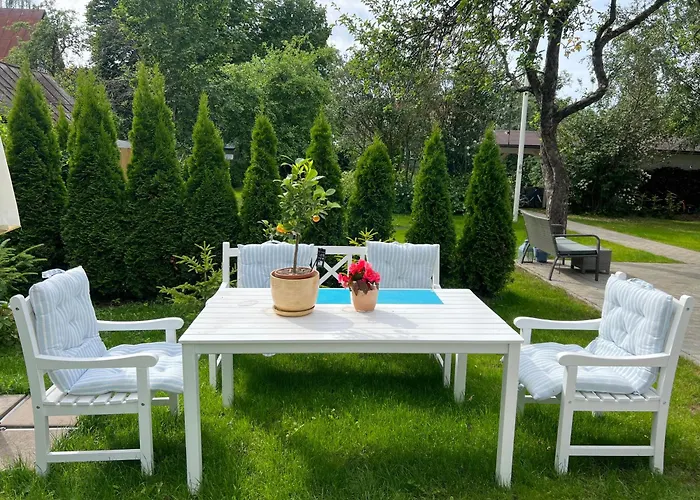 Leete Residence- 3br Family Friendly With Huge Garden&free Parking Tallinn