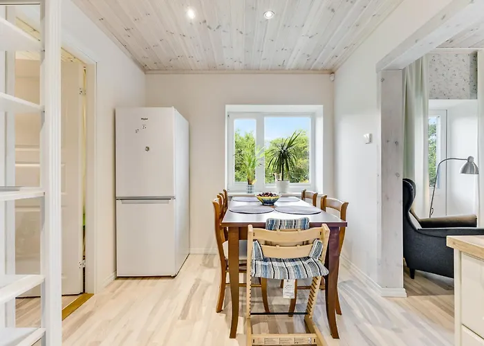 Leete Residence- 3br Family Friendly With Huge Garden&free Parking Daire *