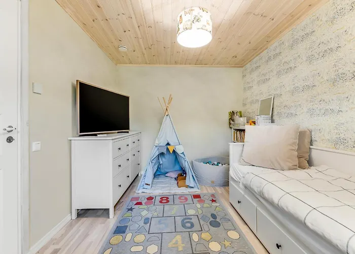 Korter Leete Residence- 3br Family Friendly With Huge Garden&free Parking