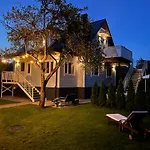 Leete Residence- 3br Family Friendly With Huge Garden&free Parking Tallin