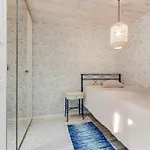 Leete Residence- 3br Family Friendly With Huge Garden&free Parking Apartamento