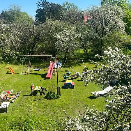 New 3br Family Friendly With Huge Garden&free Parking Apartmán *