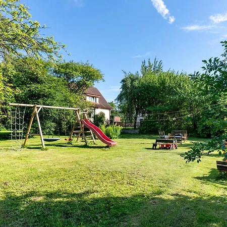 Apartmán New 3br Family Friendly With Huge Garden&free Parking *