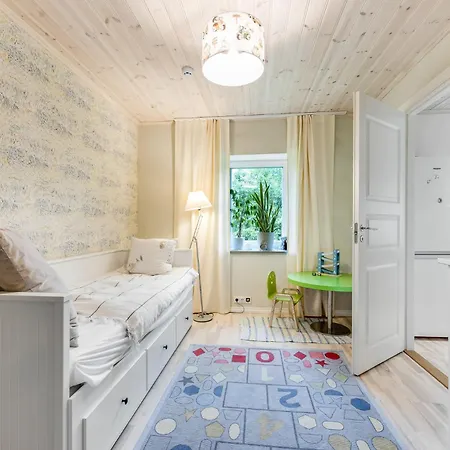 New 3br Family Friendly With Huge Garden&free Parking タリン